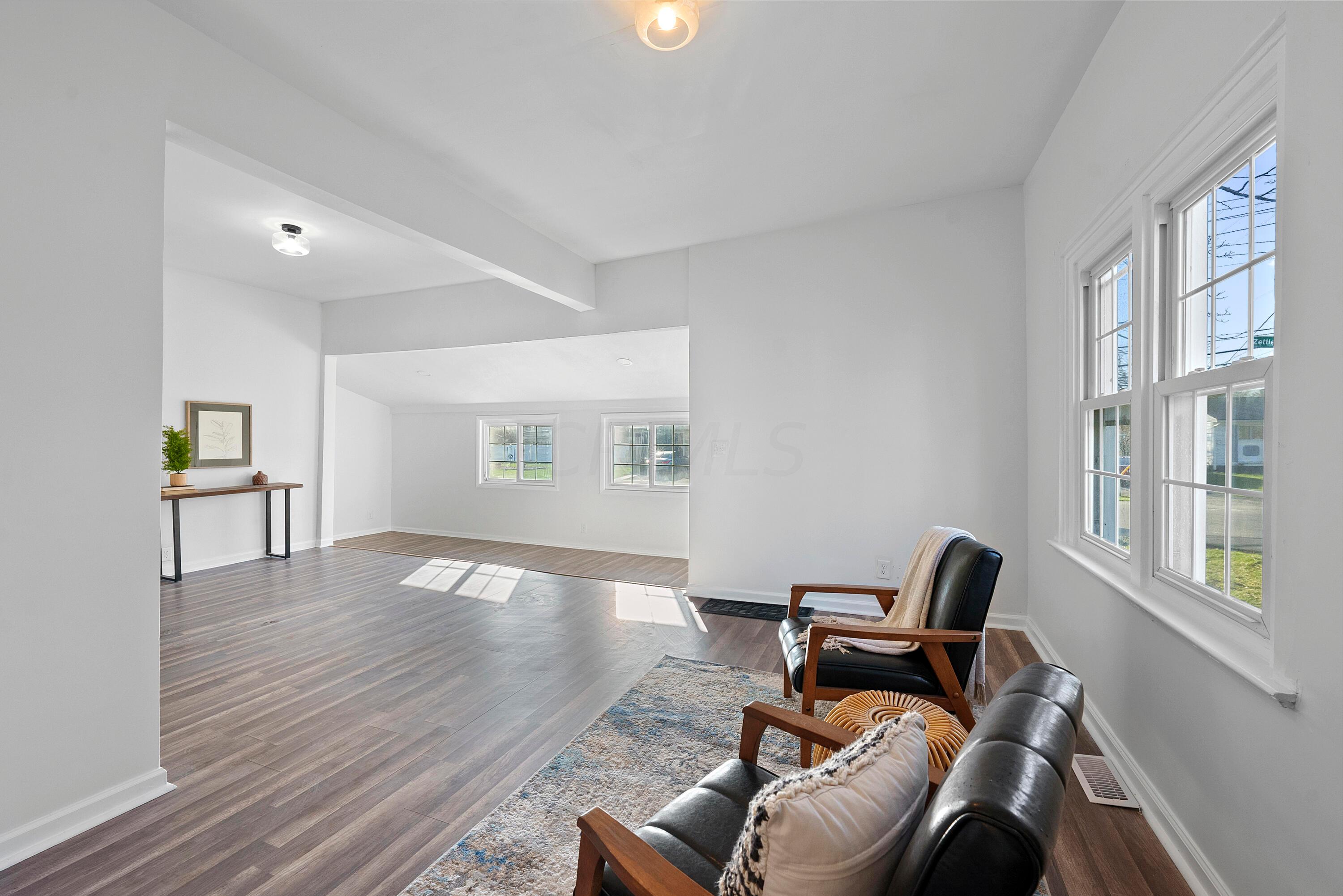 1664 Zettler Road Columbus, OH 43227 - Photo 9 of 46 DSC07004