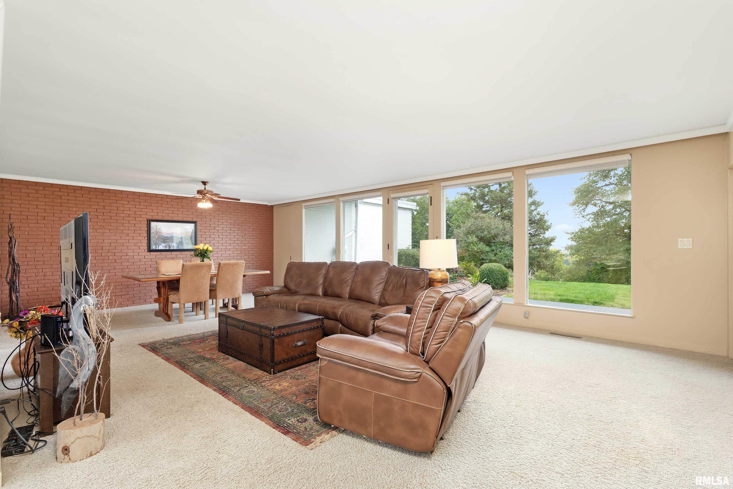 3752 47th St Drive Moline, IL 61265 - Photo 12 of 37