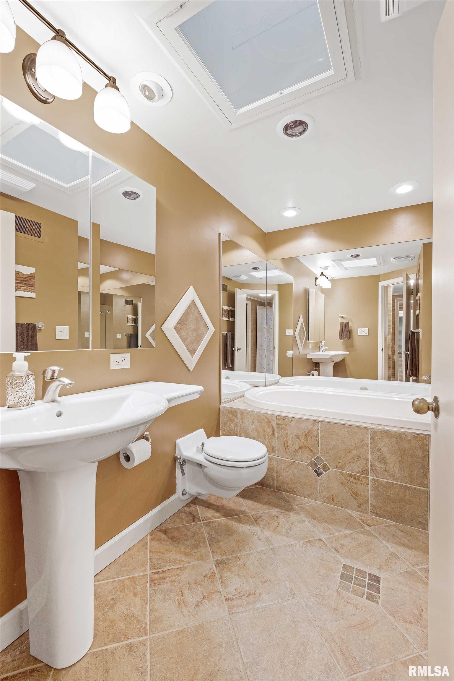 3752 47th St Drive Moline, IL 61265 - Photo 28 of 37