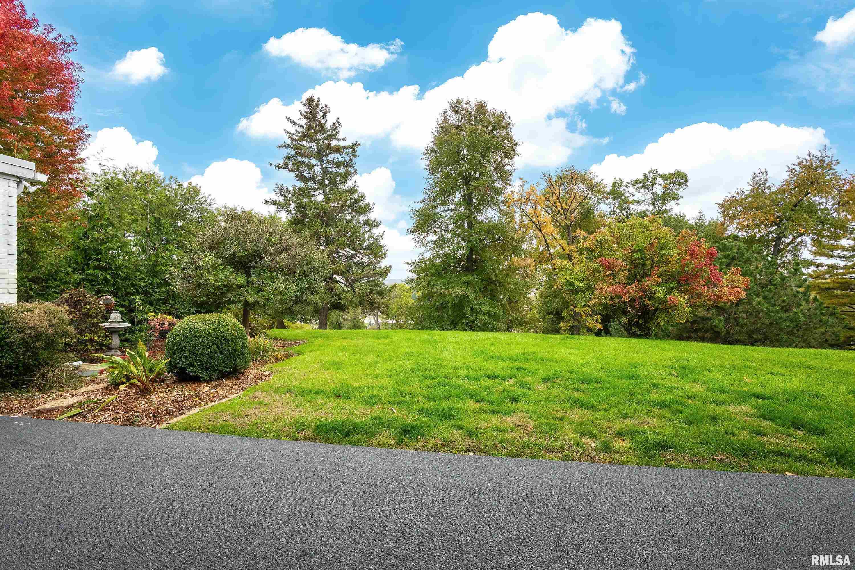 3752 47th St Drive Moline, IL 61265 - Photo 35 of 37