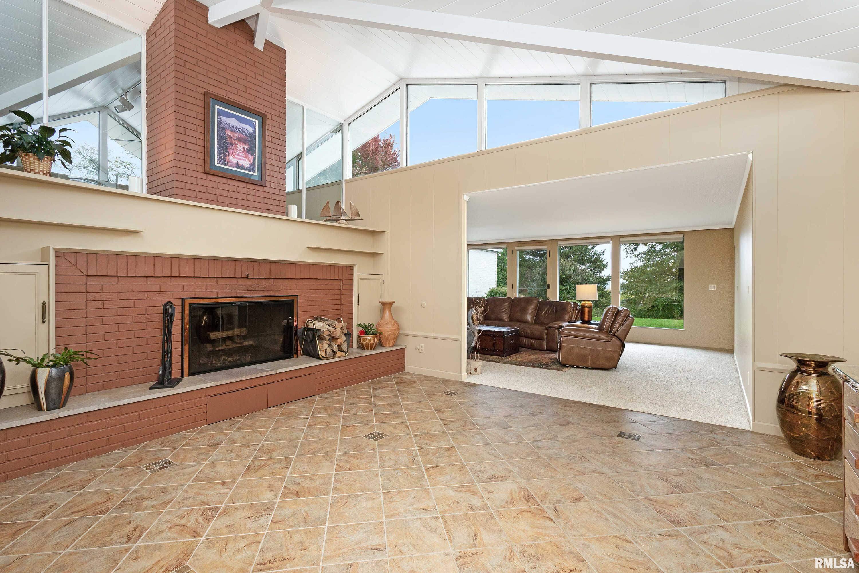 3752 47th St Drive Moline, IL 61265 - Photo 7 of 37