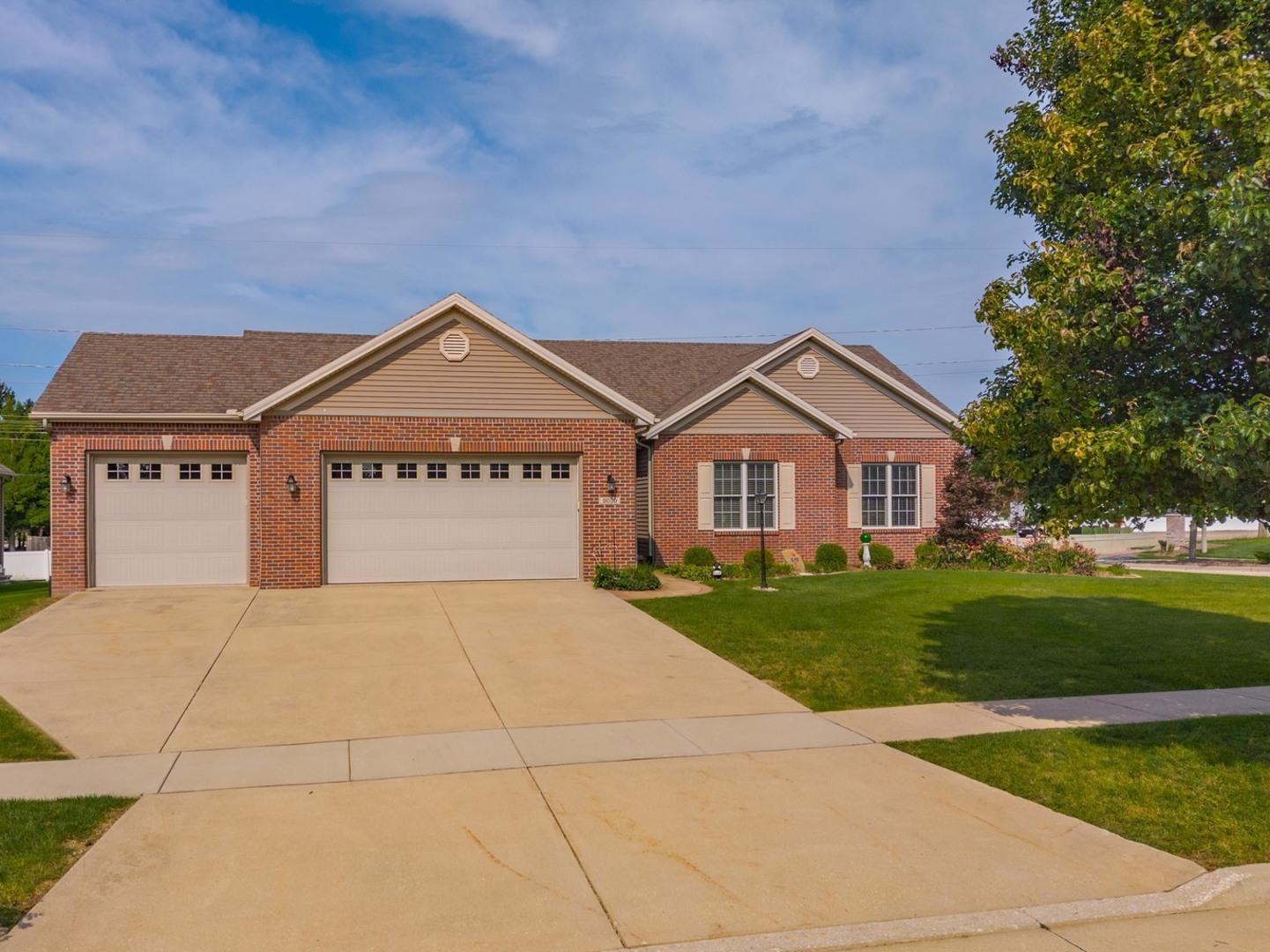 2030 Escalade Road Bloomington, IL 61705 - Photo 53 of 53 Gallery Image 53