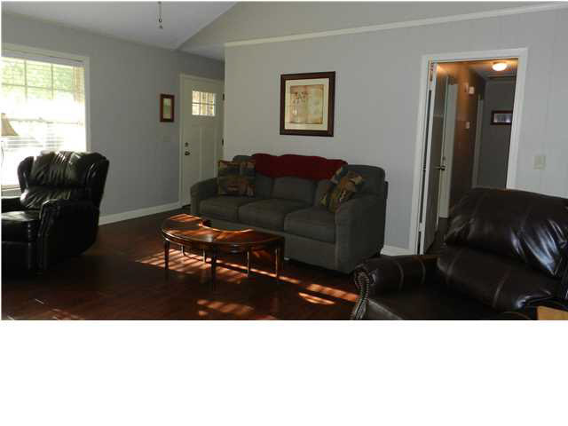 167 Fern Valley Road Brandon, MS 39042 - Photo 2 of 17 Nice size Family Room