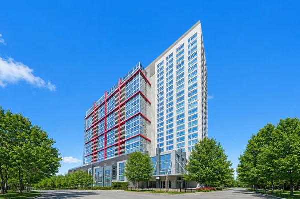 $3,200 | 1841 South Calumet Avenue, Unit 2010, Chicago, IL 60616