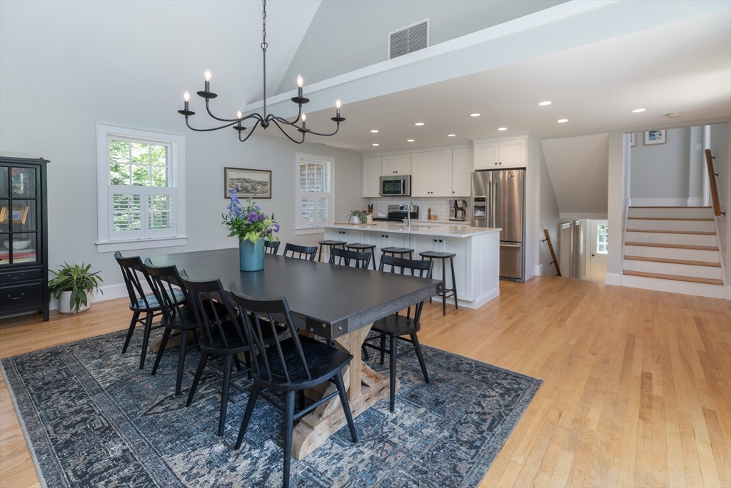 28 Marthas Road Edgartown, MA 02539 - Photo 8 of 32 Gallery Image 8