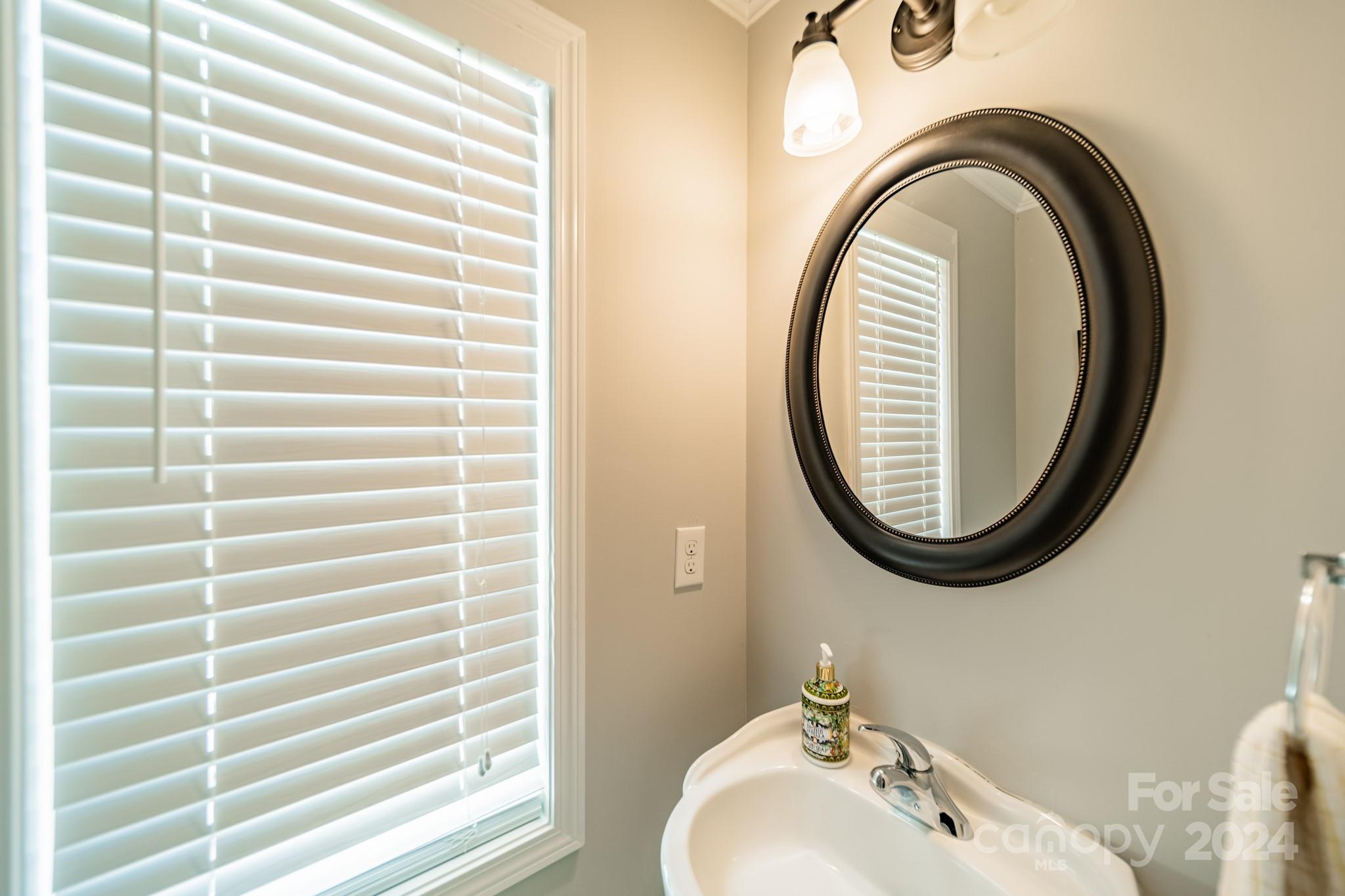 4701 Valley Stream Road Charlotte, NC 28209 - Photo 11 of 19 Gallery Image 11