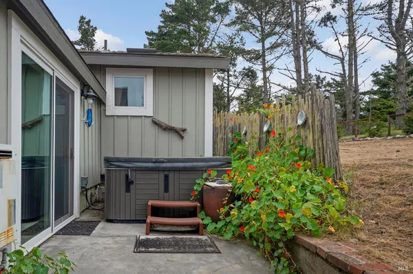 $1,190,000 | 1534 Highway 1, Bodega Bay, CA 94923