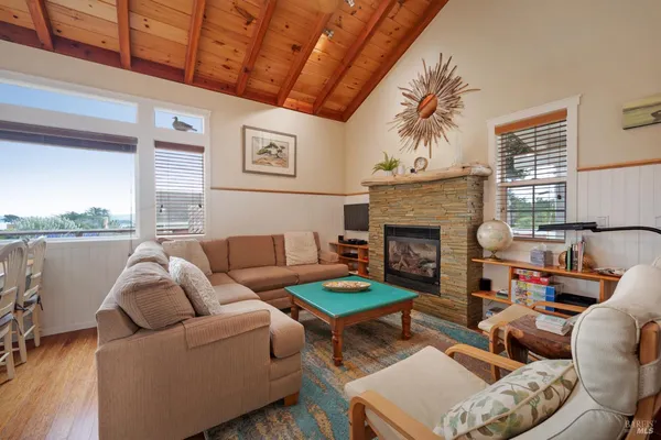 $1,190,000 | 1534 Highway 1, Bodega Bay, CA 94923
