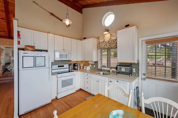 $1,190,000 | 1534 Highway 1, Bodega Bay, CA 94923