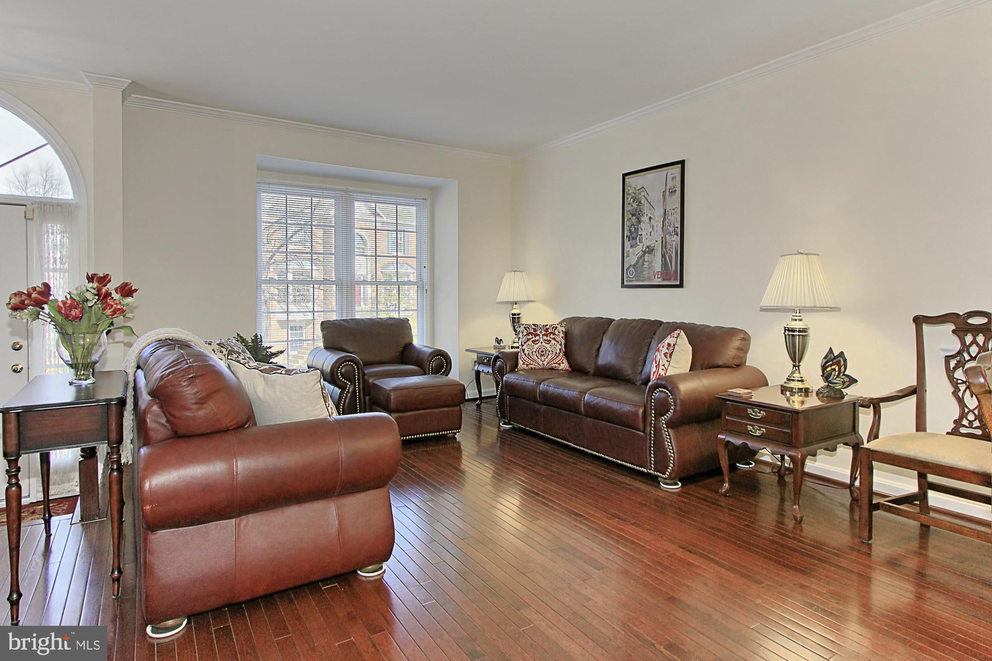 5817 Clapham Road Alexandria, VA 22315 - Photo 6 of 43