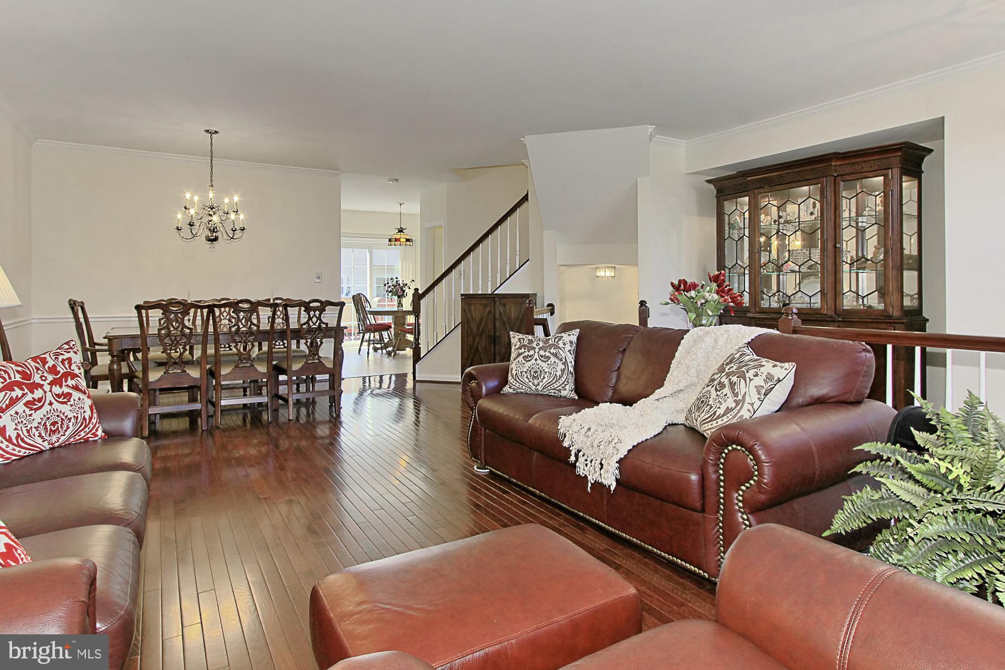 5817 Clapham Road Alexandria, VA 22315 - Photo 8 of 43