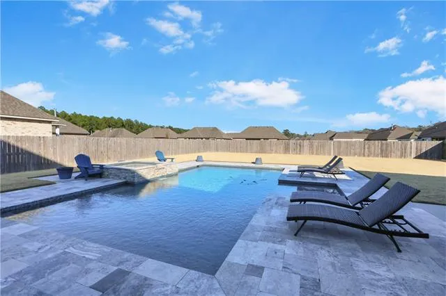 $670,000 | 832 Manor Lane, Covington, LA 70433