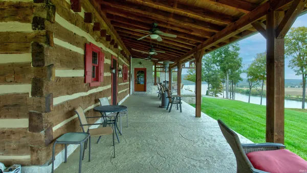 $925,000 | 17605 Buzzard Roost Road, Cannelton, IN 47520