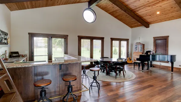 $850,000 | 17605 Buzzard Roost Road, Cannelton, IN 47520