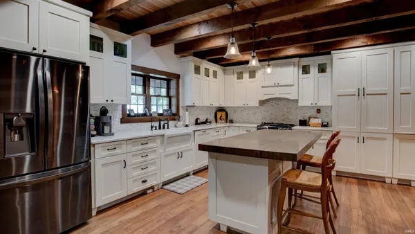 $850,000 | 17605 Buzzard Roost Road, Cannelton, IN 47520