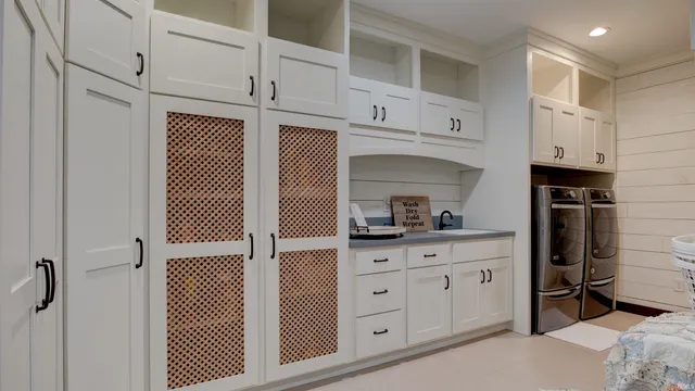 $995,000 | 17605 Buzzard Roost Road, Cannelton, IN 47520