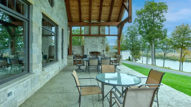 $995,000 | 17605 Buzzard Roost Road, Cannelton, IN 47520