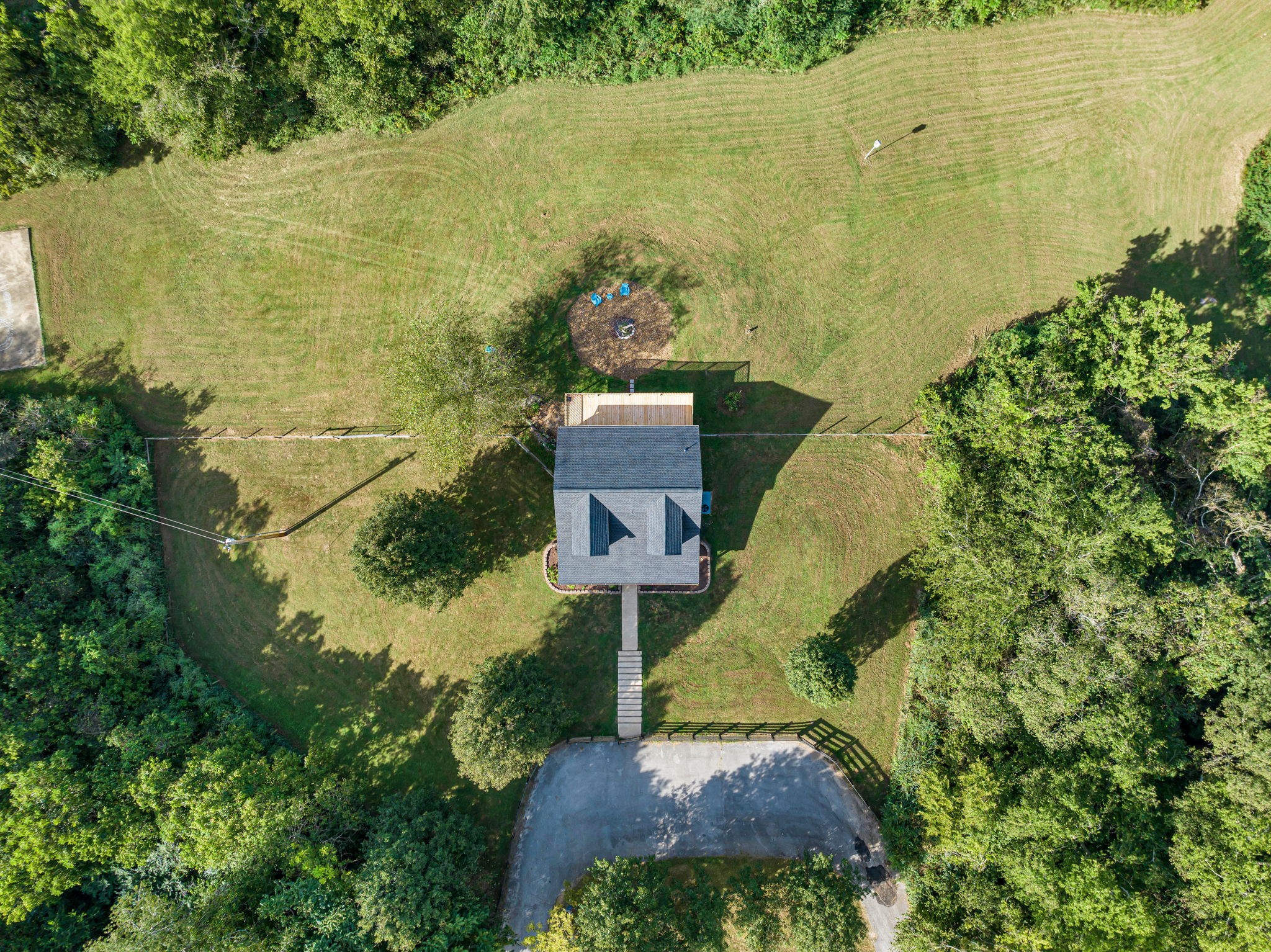 2188 Hicks Lane Columbia, TN 38401 - Photo 44 of 61 an aerial view of a house with a yard