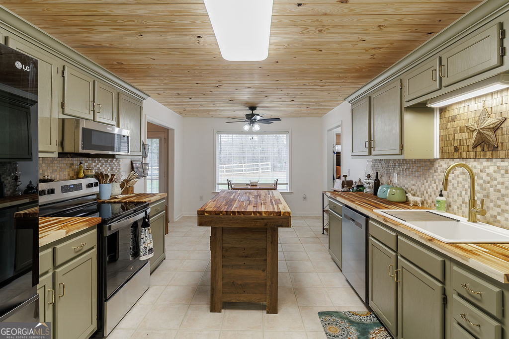 142 Meadow Lakes Road Lexington, GA 30648 - Photo 14 of 46