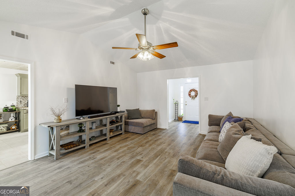 142 Meadow Lakes Road Lexington, GA 30648 - Photo 9 of 46