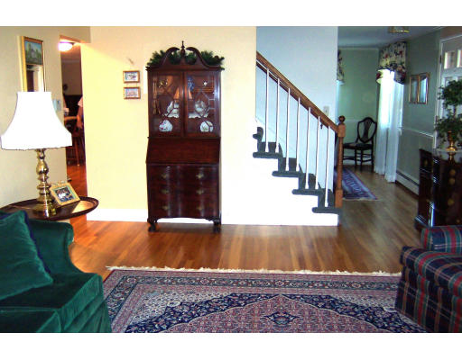 38 Brewster Road Hingham, MA 02043 - Photo 3 of 6 Gallery Image 3