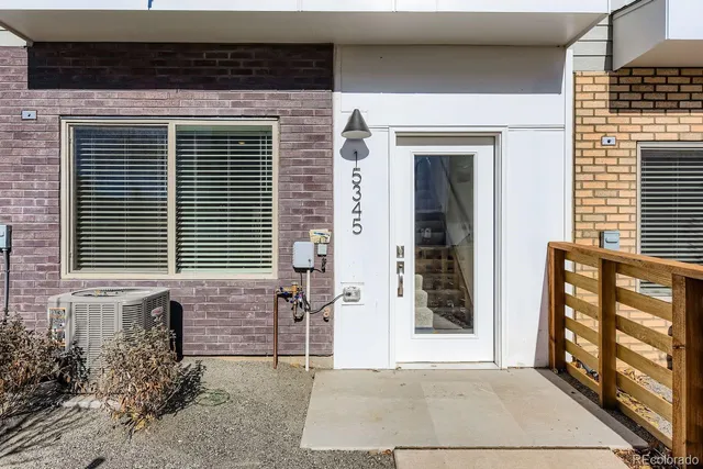 a view of entrance of the house