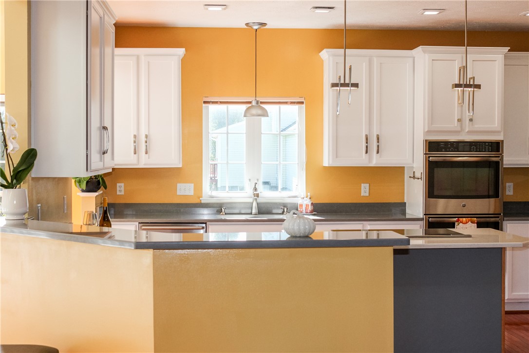 2 Hamilton Road Perinton, NY 14450 - Photo 11 of 39 Kitchen