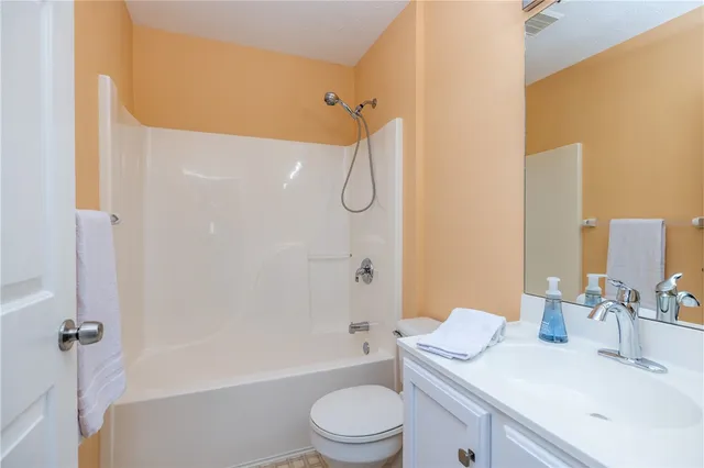 $795,000 | 2 Hamilton Road, Perinton, NY 14450