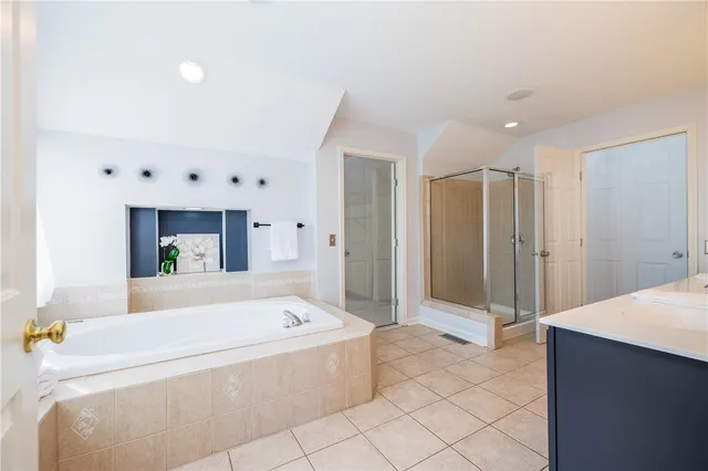 $795,000 | 2 Hamilton Road, Perinton, NY 14450