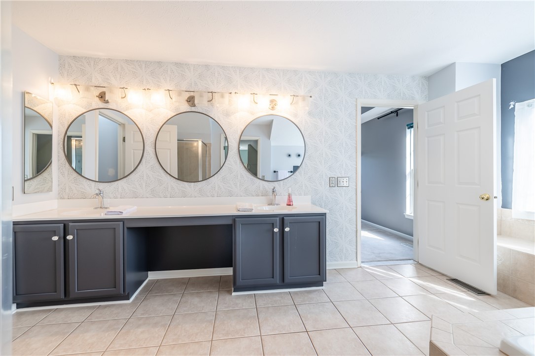 2 Hamilton Road Perinton, NY 14450 - Photo 28 of 39 Primary Bath