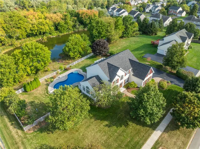 $795,000 | 2 Hamilton Road, Perinton, NY 14450