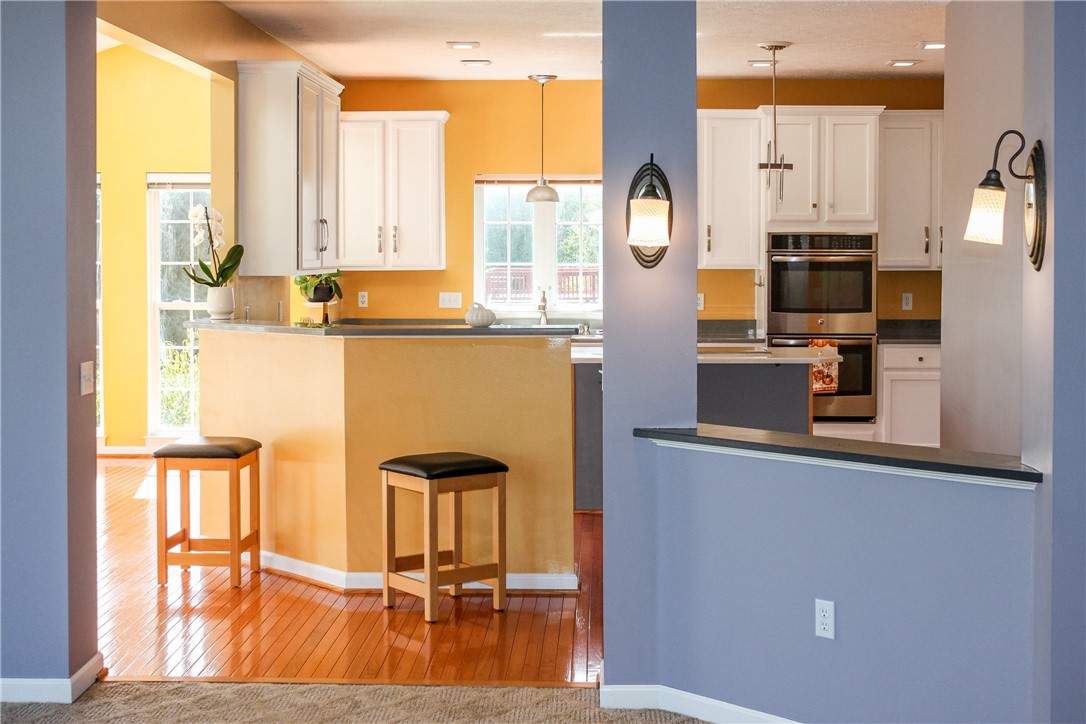 2 Hamilton Road Perinton, NY 14450 - Photo 8 of 39 Family room to Kitchen