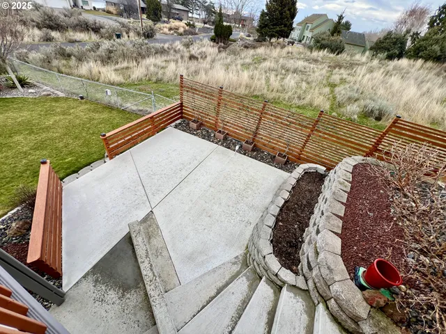 $689,900 | 33981 Hilltop Drive, Hermiston, OR 97838