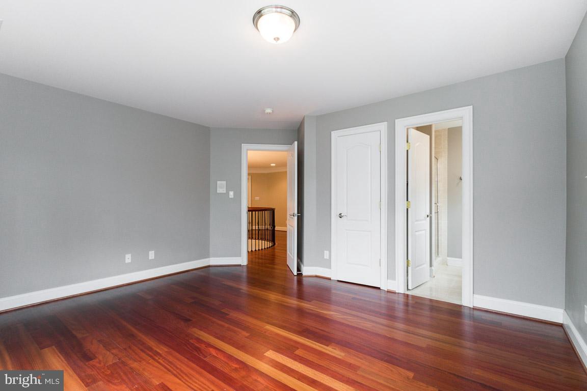 313 Adahi Road Southeast Vienna, VA 22180 - Photo 30 of 82 Gallery Image 30