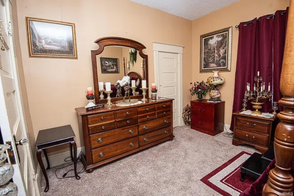 $200,000 | 304 South 9th Street, Vincennes, IN 47591