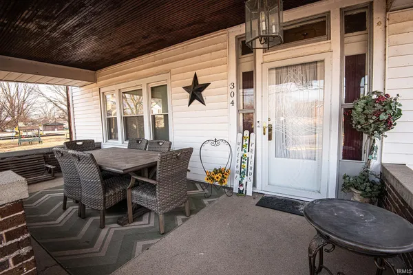 $200,000 | 304 South 9th Street, Vincennes, IN 47591