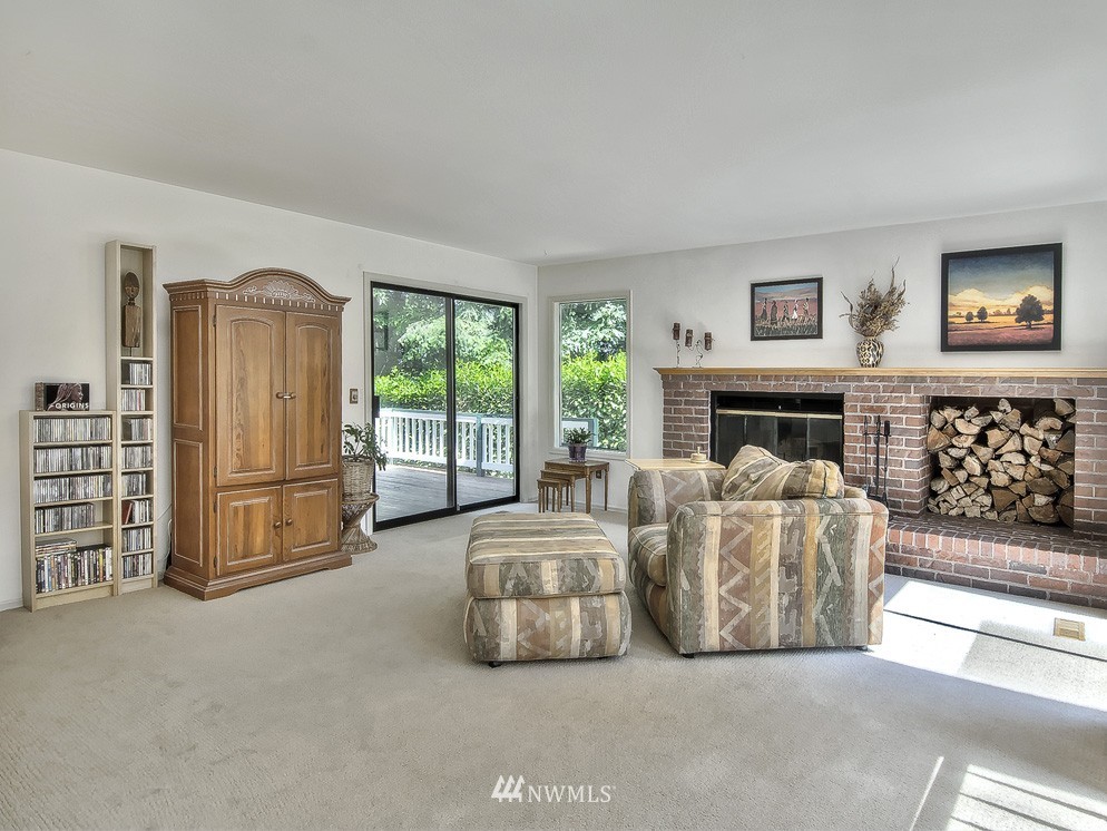 10829 Northeast 183rd Court Bothell, WA 98011 - Photo 7 of 19 Gallery Image 7