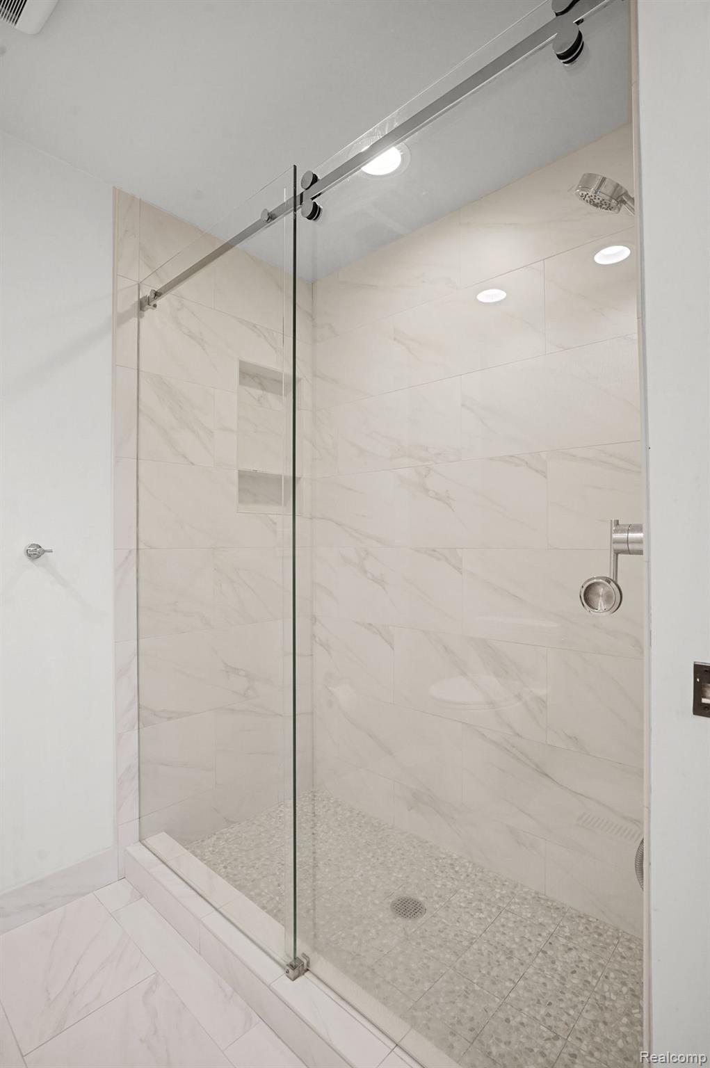 26025 Woodlore Road Franklin, MI 48025 - Photo 31 of 49 Gallery Image 31