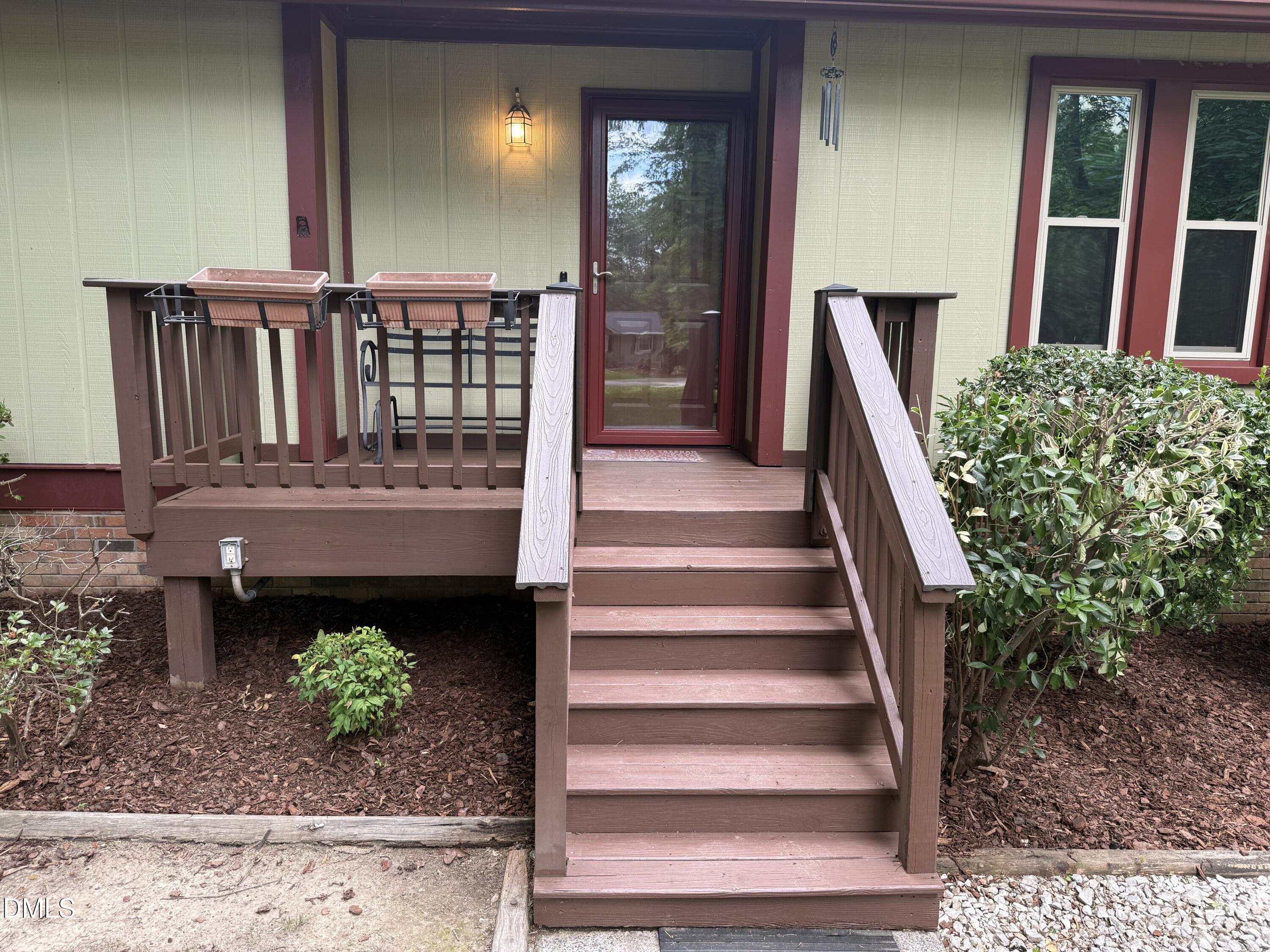 700 Wendy Way Durham, NC 27712 - Photo 5 of 44 Front Porch