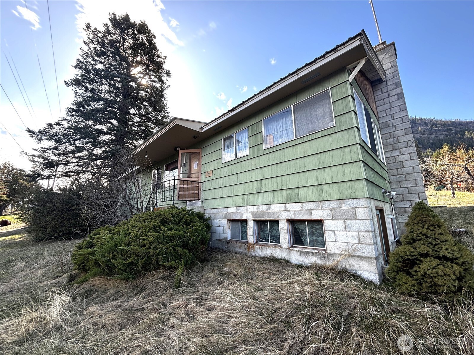 19621 South Lakeshore Road Chelan, WA 98816 - Photo 3 of 30 Gallery Image 3