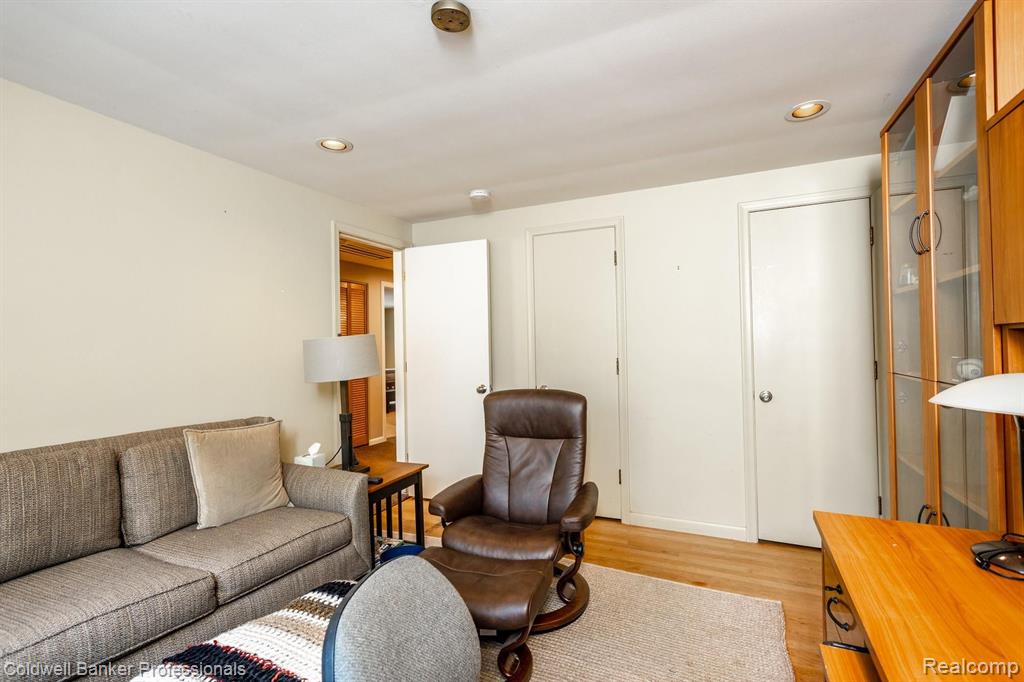 2623 Worcester Road West Bloomfield, MI 48323 - Photo 60 of 68