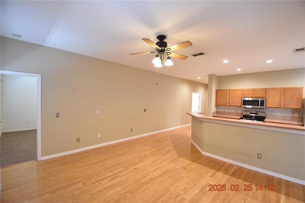 813 Parsons Pointe Street Seffner, FL 33584 - Photo 10 of 44