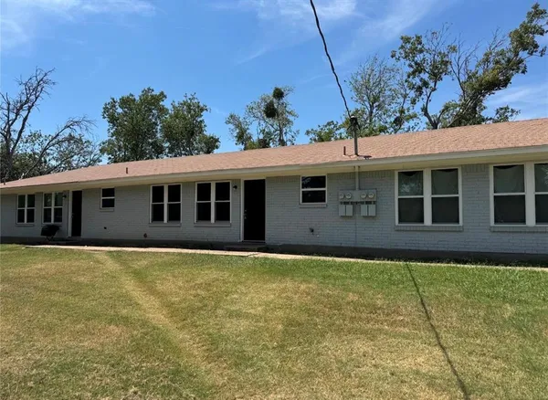 $1,000 | 410 South College Drive, Keene, TX 76059