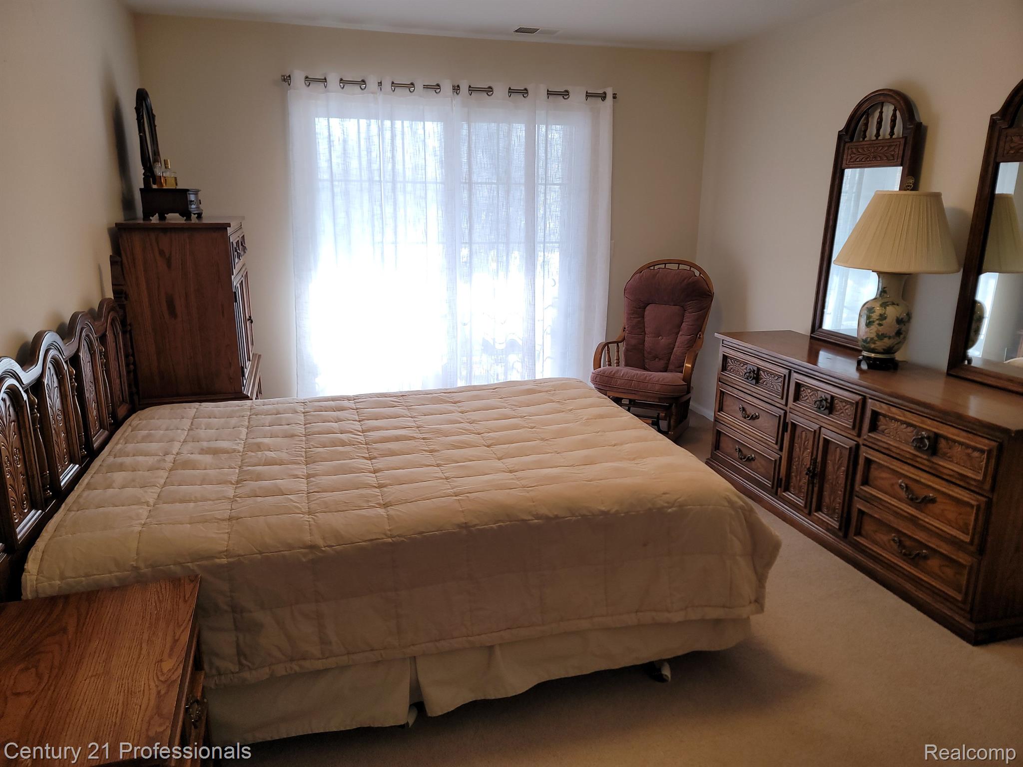 3637 Tremonte Circle Rochester, MI 48306 - Photo 22 of 32 Primary Bedroom