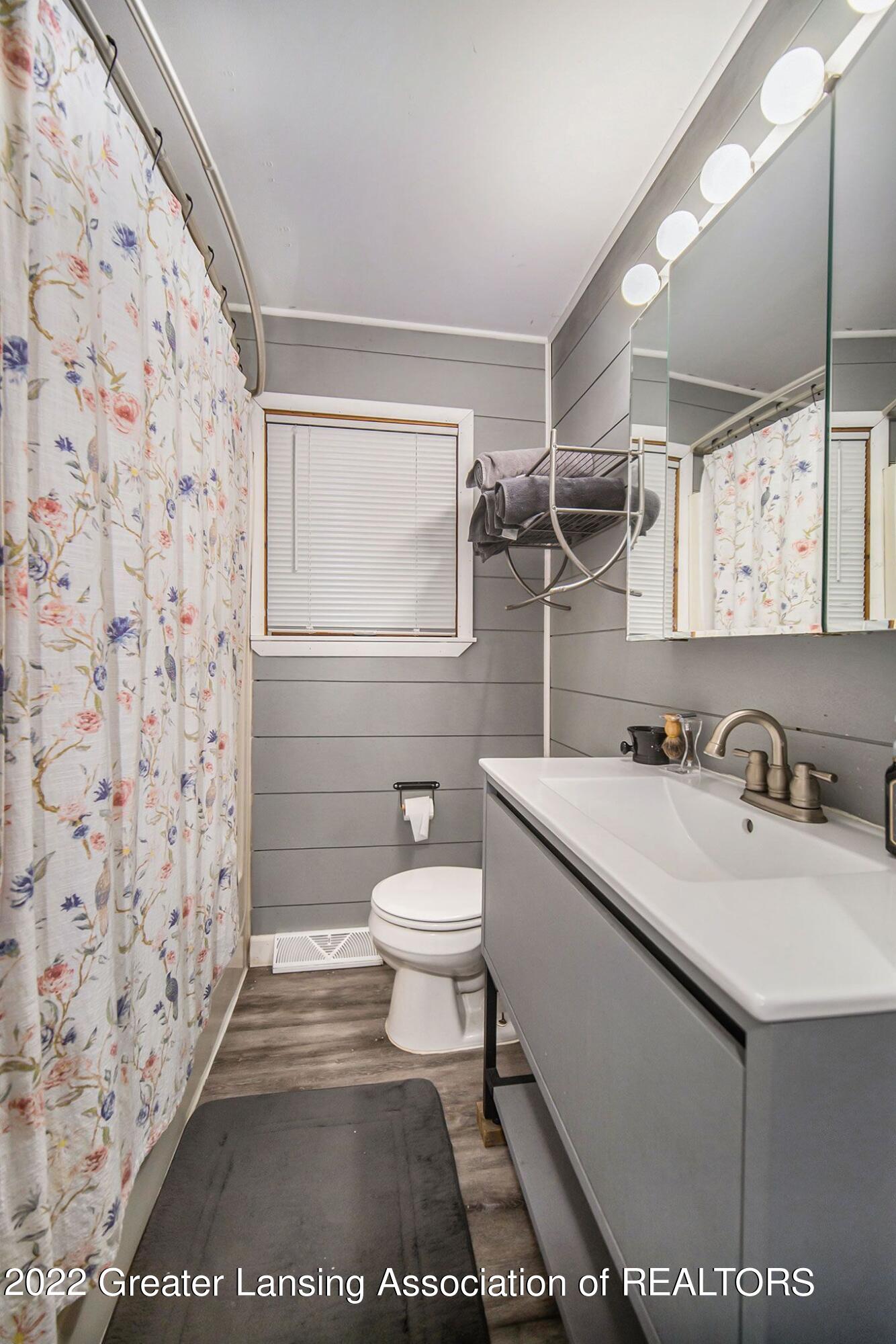 4824 Freeman Road Eaton Rapids, MI 48827 - Photo 8 of 25 2nd Bathroom