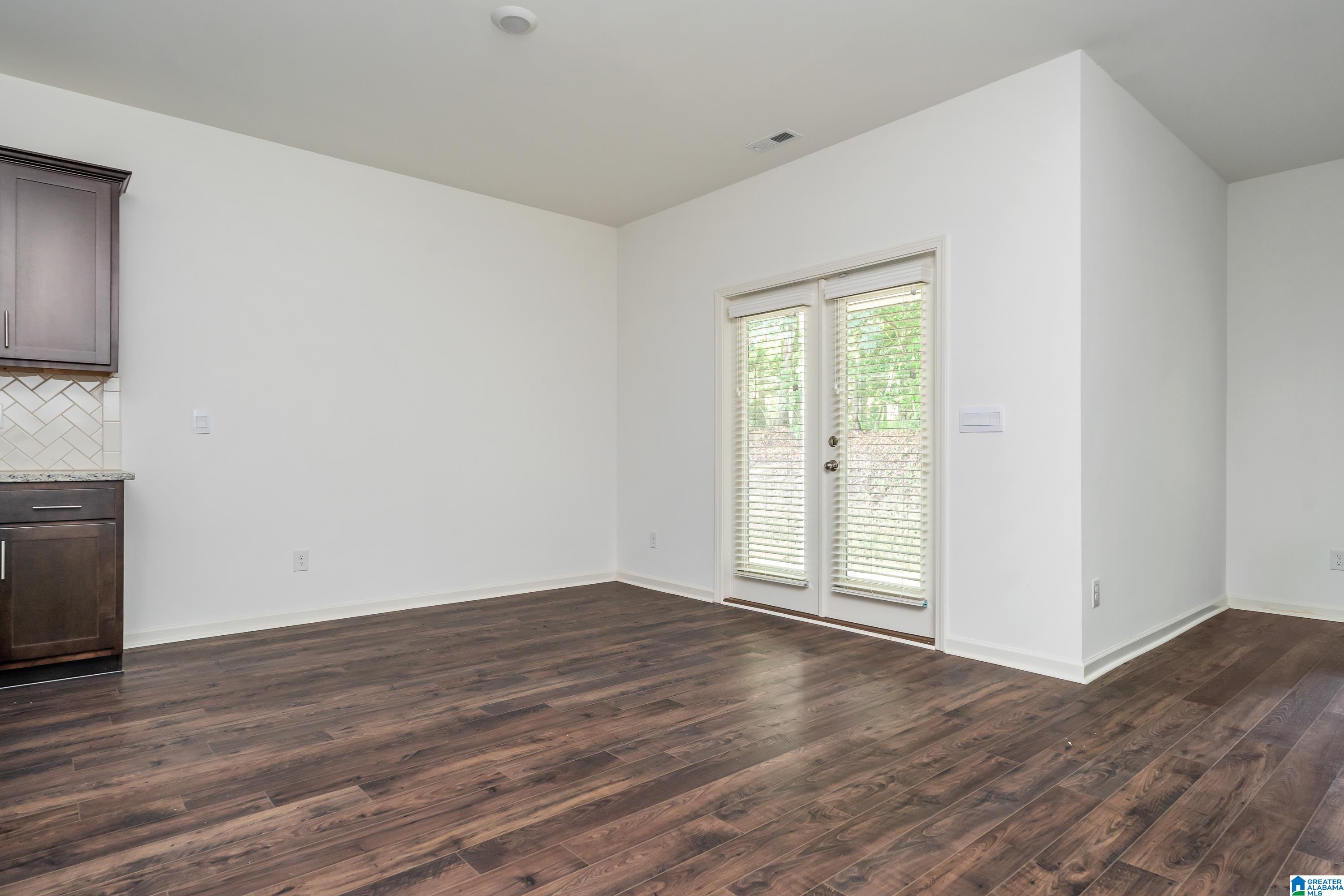 794 Valley Circle Leeds, AL 35094 - Photo 7 of 27