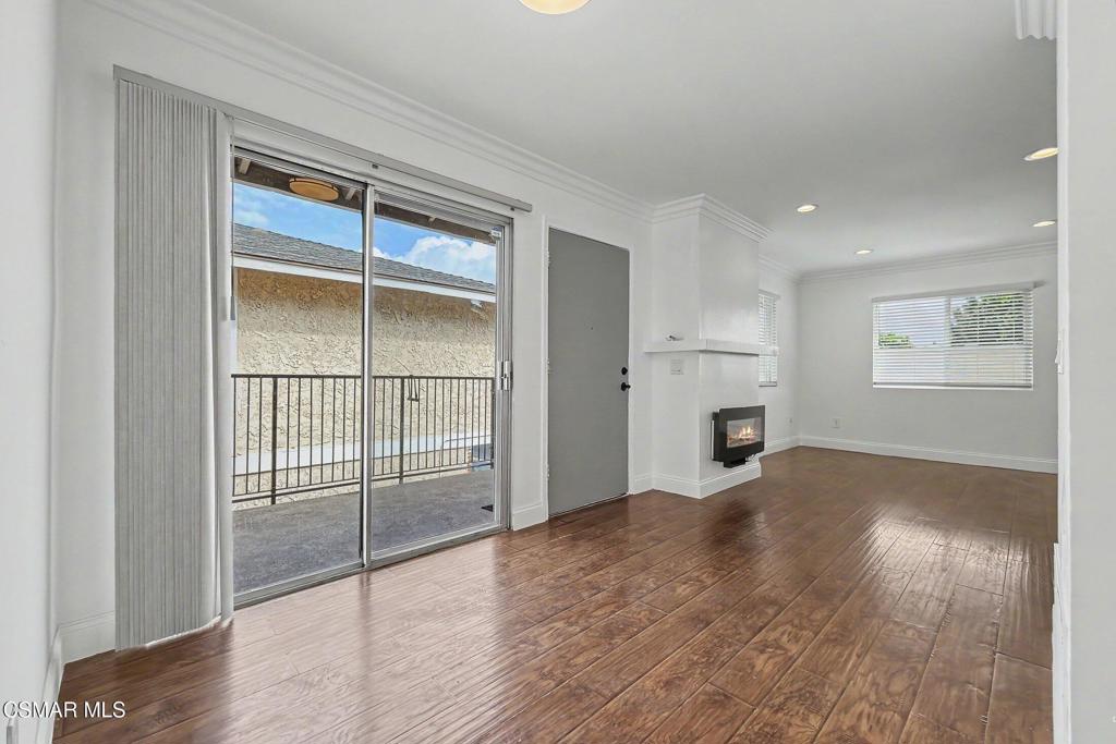 510 Spring Road, Unit 120 Moorpark, CA 93021 - Photo 5 of 34