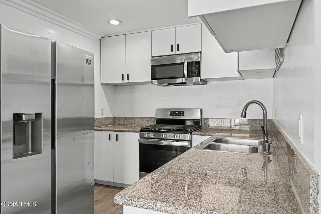 510 Spring Road, Unit 120 Moorpark, CA 93021 - Photo 9 of 34