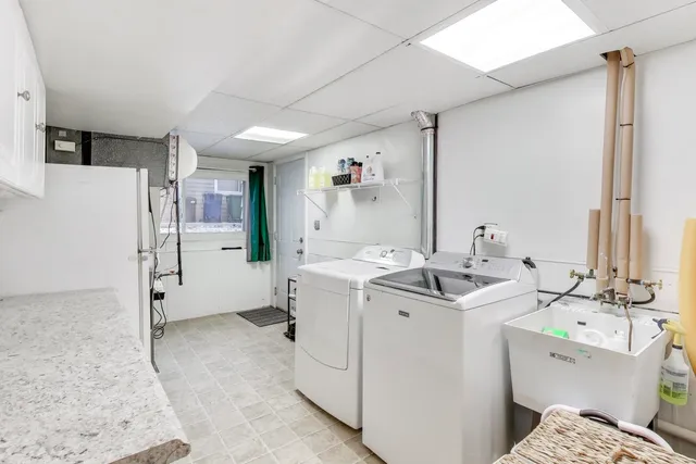 $535,000 | 421 Berry Drive, Naperville, IL 60540