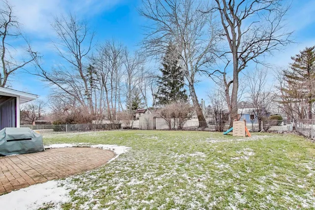 $535,000 | 421 Berry Drive, Naperville, IL 60540